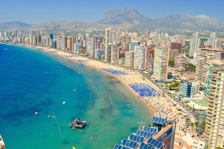 Doro Seaview Apartment Бенидорм Екстериор снимка
