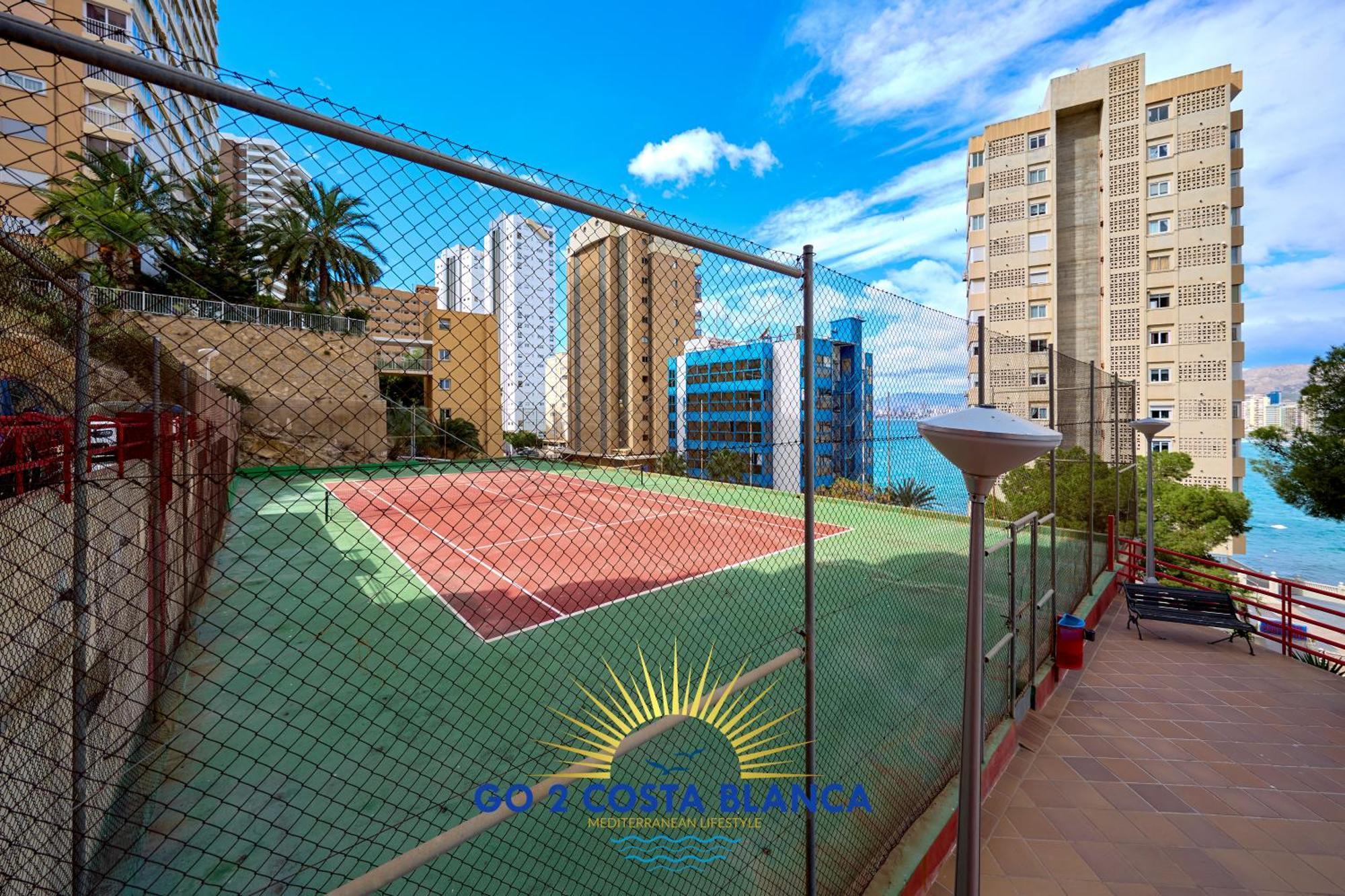 Doro Seaview Apartment Бенидорм Екстериор снимка